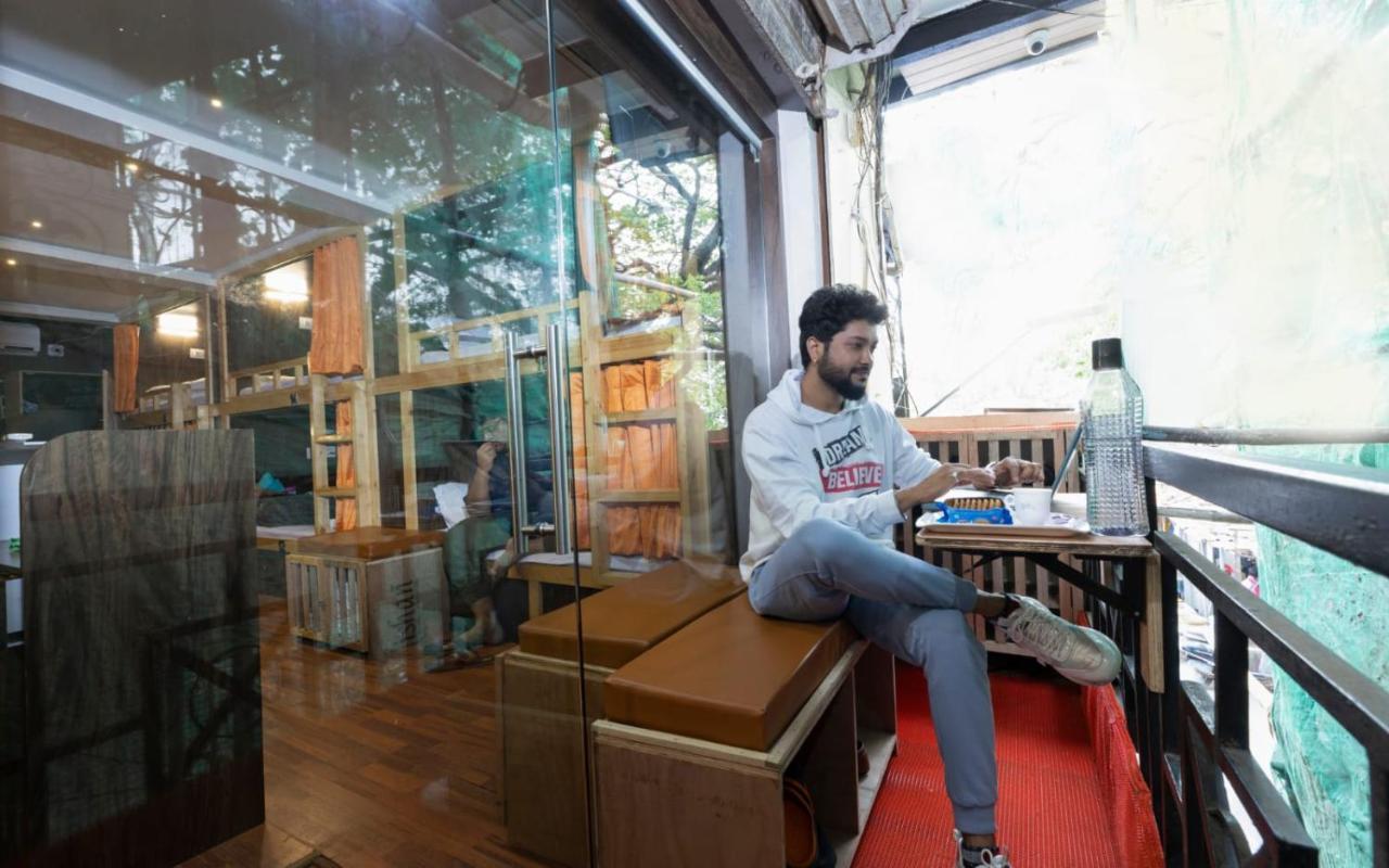 Sunrise Dormitory Hostel Mumbai Eksteriør bilde